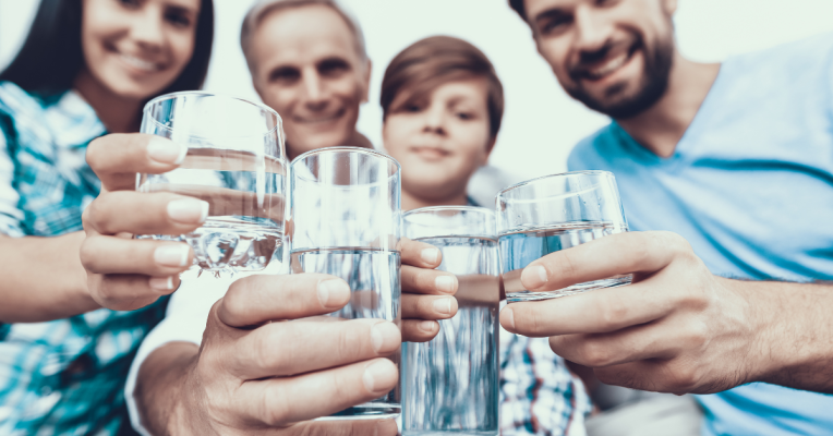 family drinking ionized water - Kangen water ionizers in Islamabad